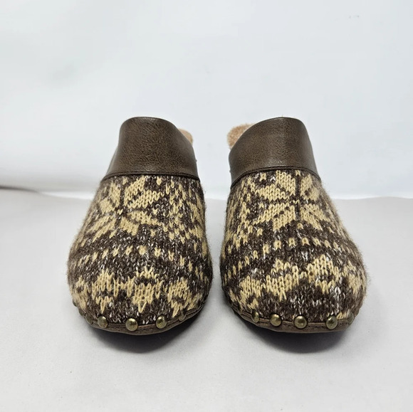 Muk Luks Heeled Mule Clog Sz 7 Kameryn Block Heel Studded Sides Faux Fur Studded - Picture 2 of 14